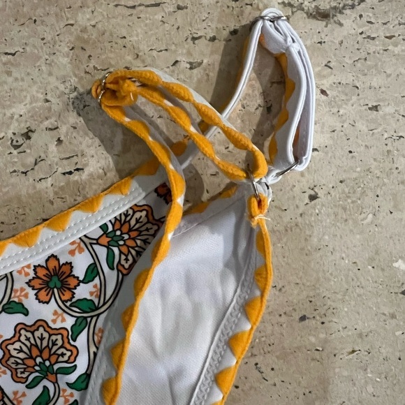 Bikinx Cheeky/Triangle Bikini Set Women’s Size Medium - Picture 3 of 7